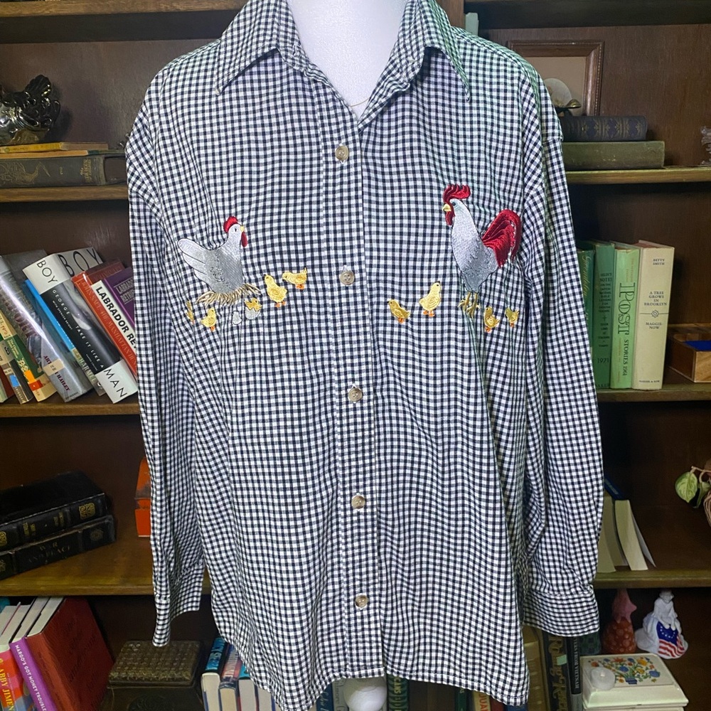 Vintage Black and White Casual Button Down Shirt with Rooster and Hen Embroidery